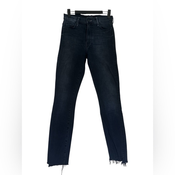 MOTHER Women’s 25 Stunner Zip Ankle Step Fray Jeans Dark Wash Distressed Hem - Picture 1 of 15